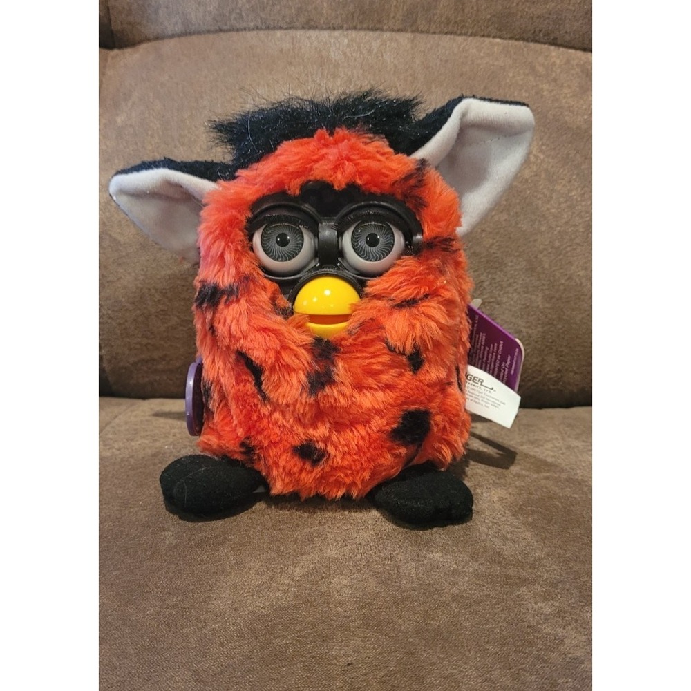 1999 Ladybug Furby Red / Black 70-800 Model Tiger Electronics Toy